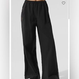 ALO Yoga Women's High Waist Original Wide Leg Track Pants - Black